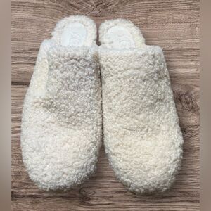 EUC J. Crew Curly Faux Shearling Sherpa Teddy Wood Heal Cloggs